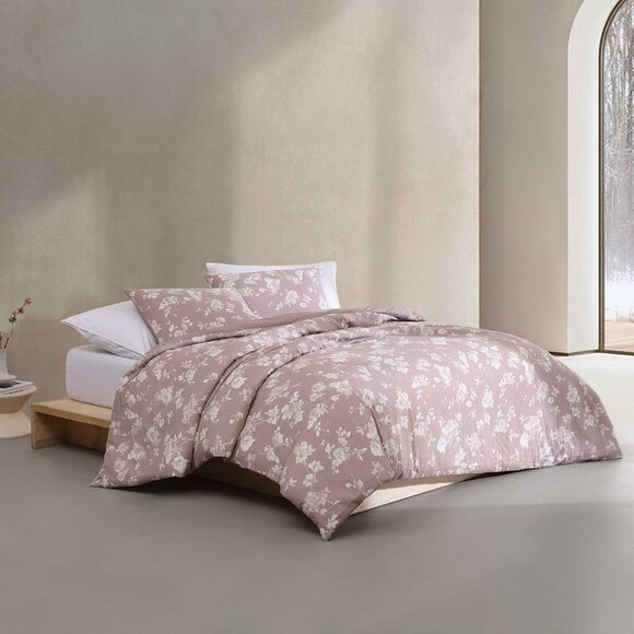 Calvin Klein - King Comforter Set - Picture 3 of 9